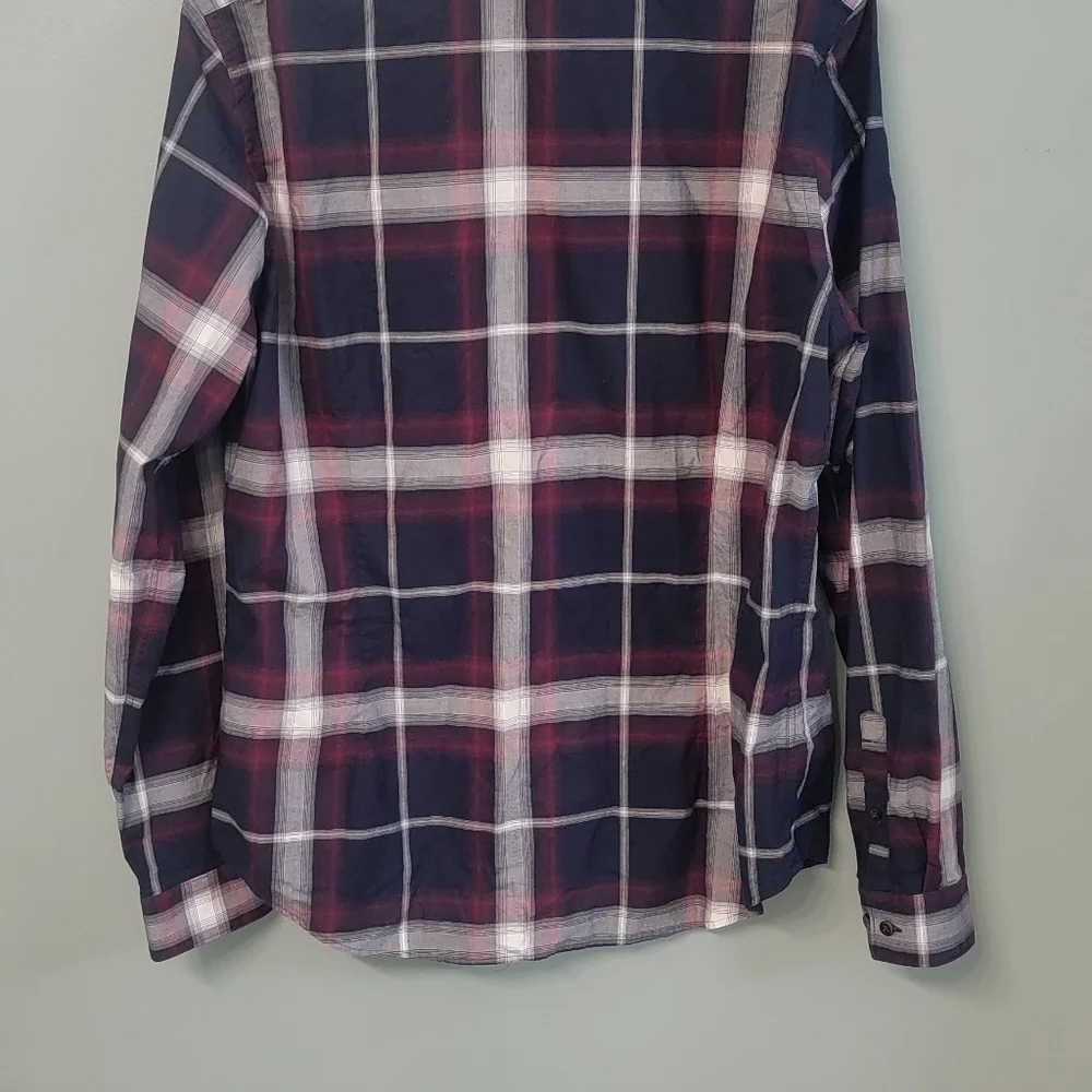 Express Fitted Men's Career Casual Button Front Shirt Size Large‎